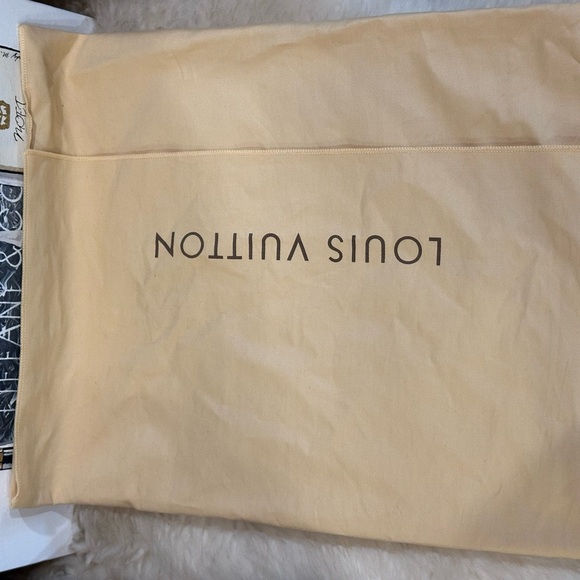 Louis Vuitton Dust Bag XL Size W 17.9 X H 14” - Picture 5 of 6